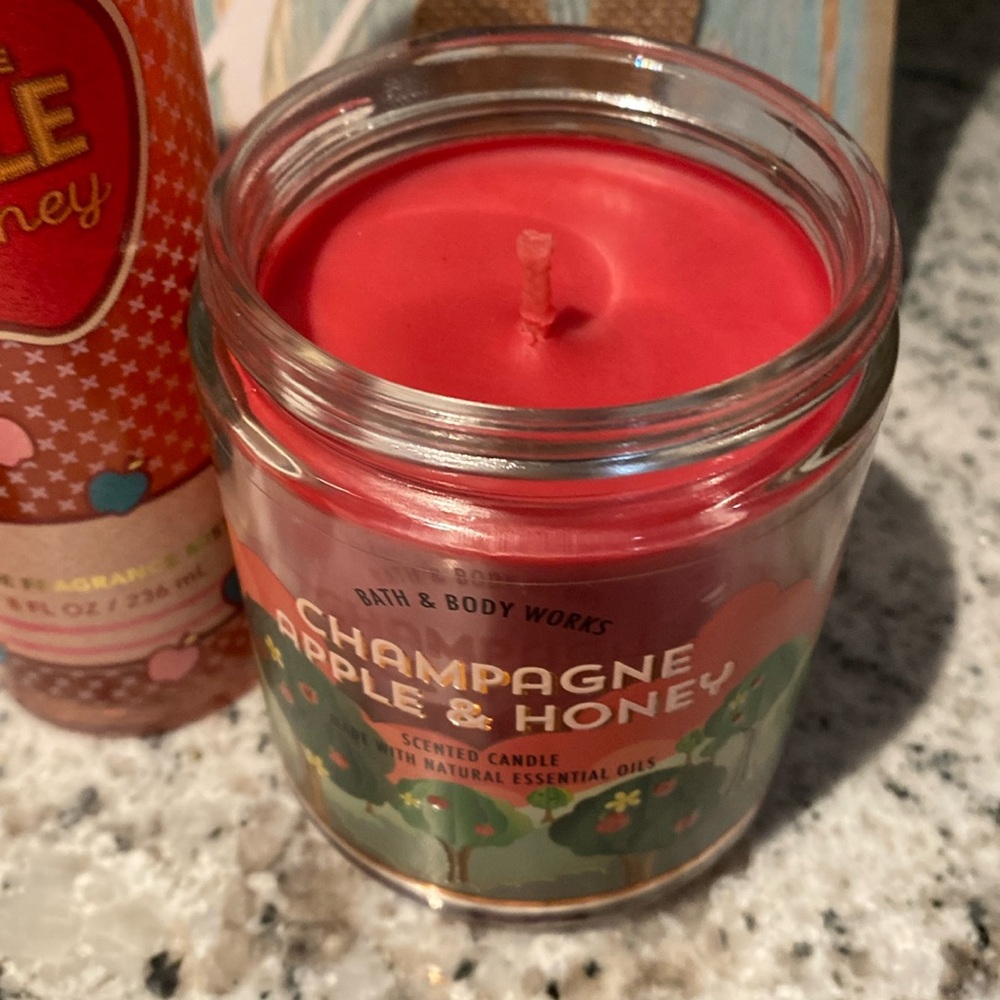 Bath and body Works, Champagne Apple and Honey Gift Set Combo - Picture 4 of 4